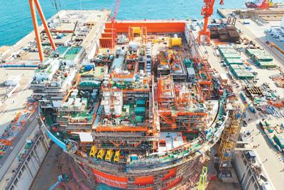 亞洲首艘新型“海上油氣加工廠”主體完工