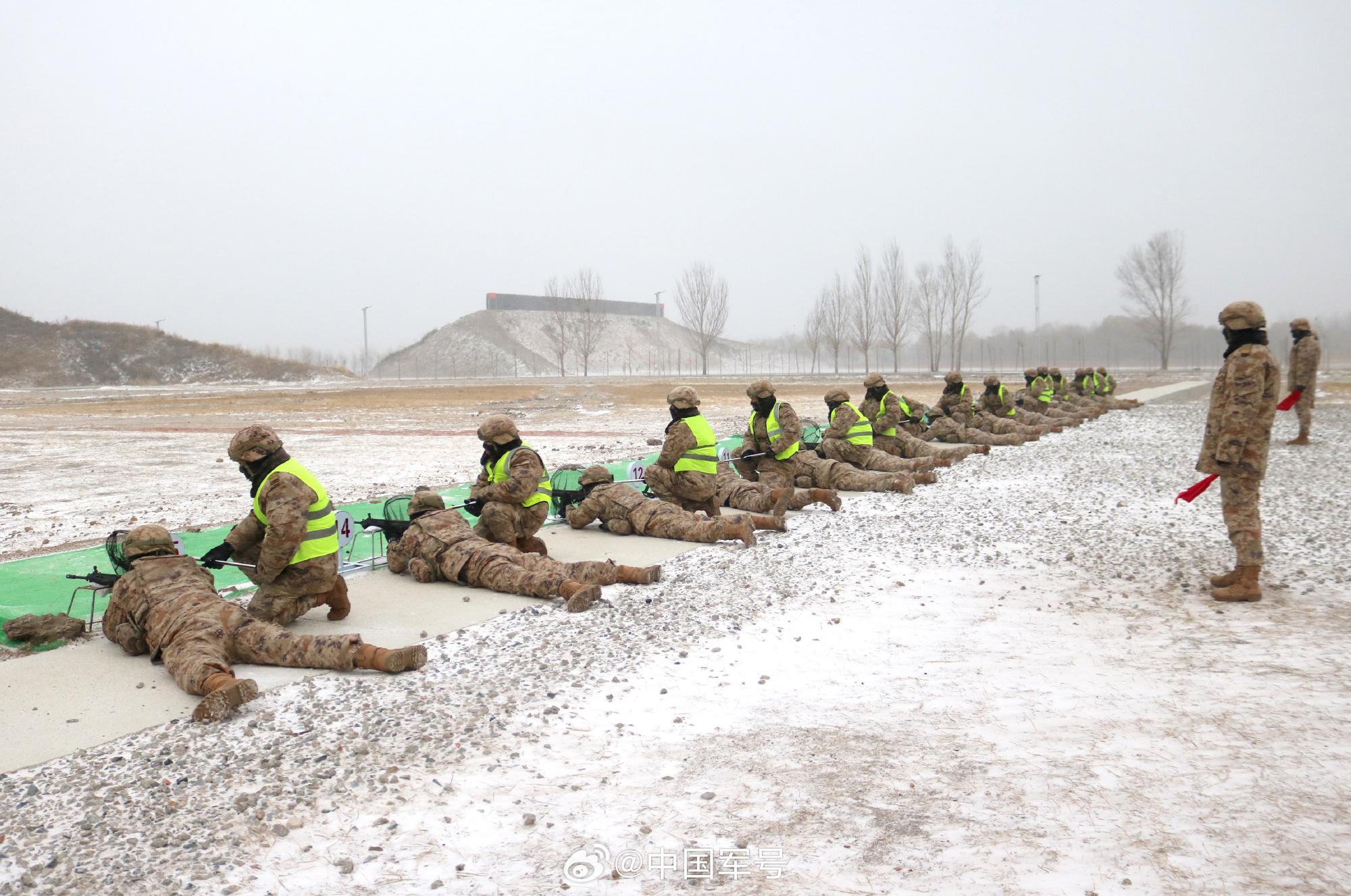 直面風雪！人民子弟兵暴雪練兵