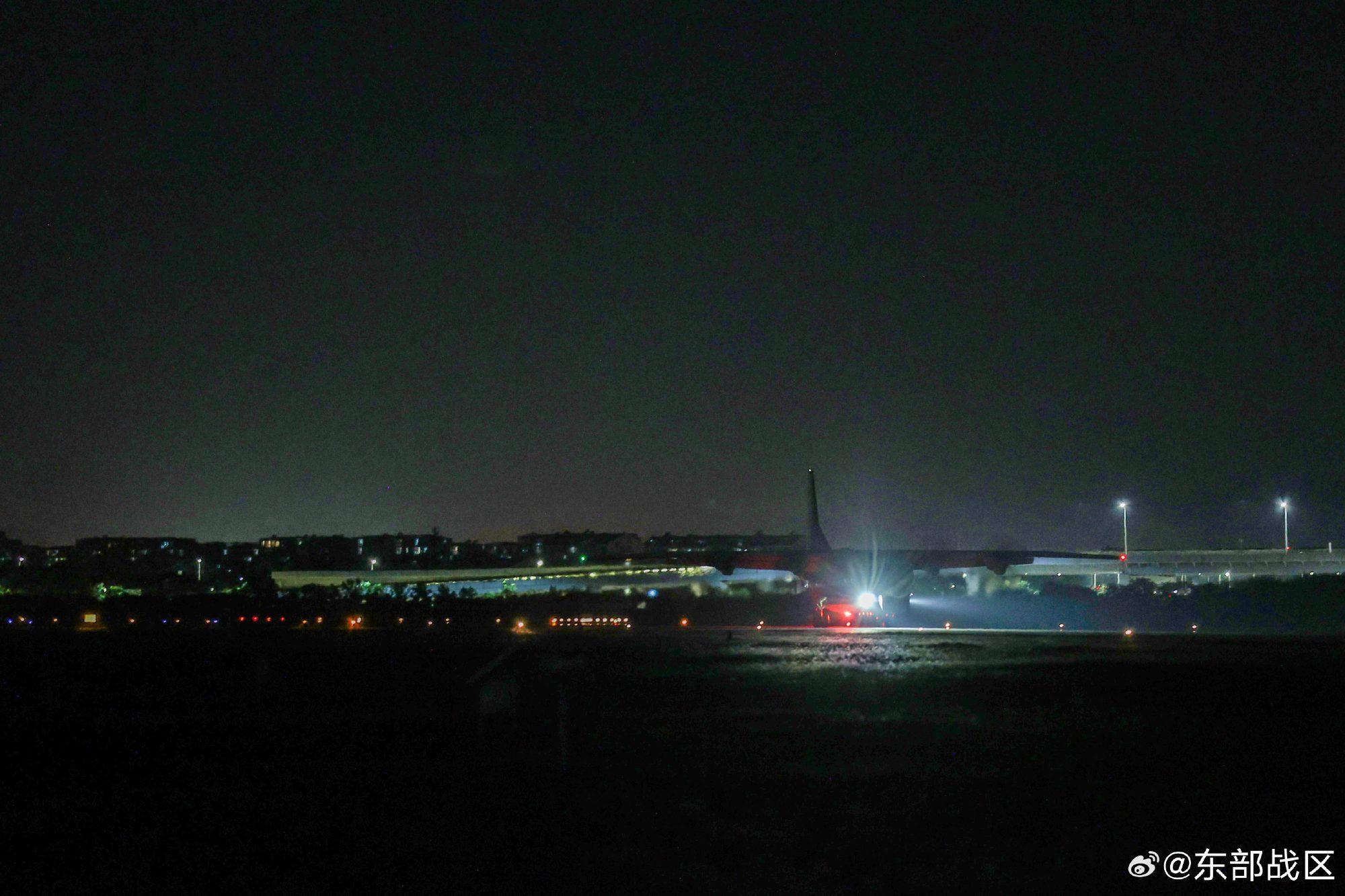 直擊東部戰區練兵備戰現場：晝夜鏖戰獵黑鯊