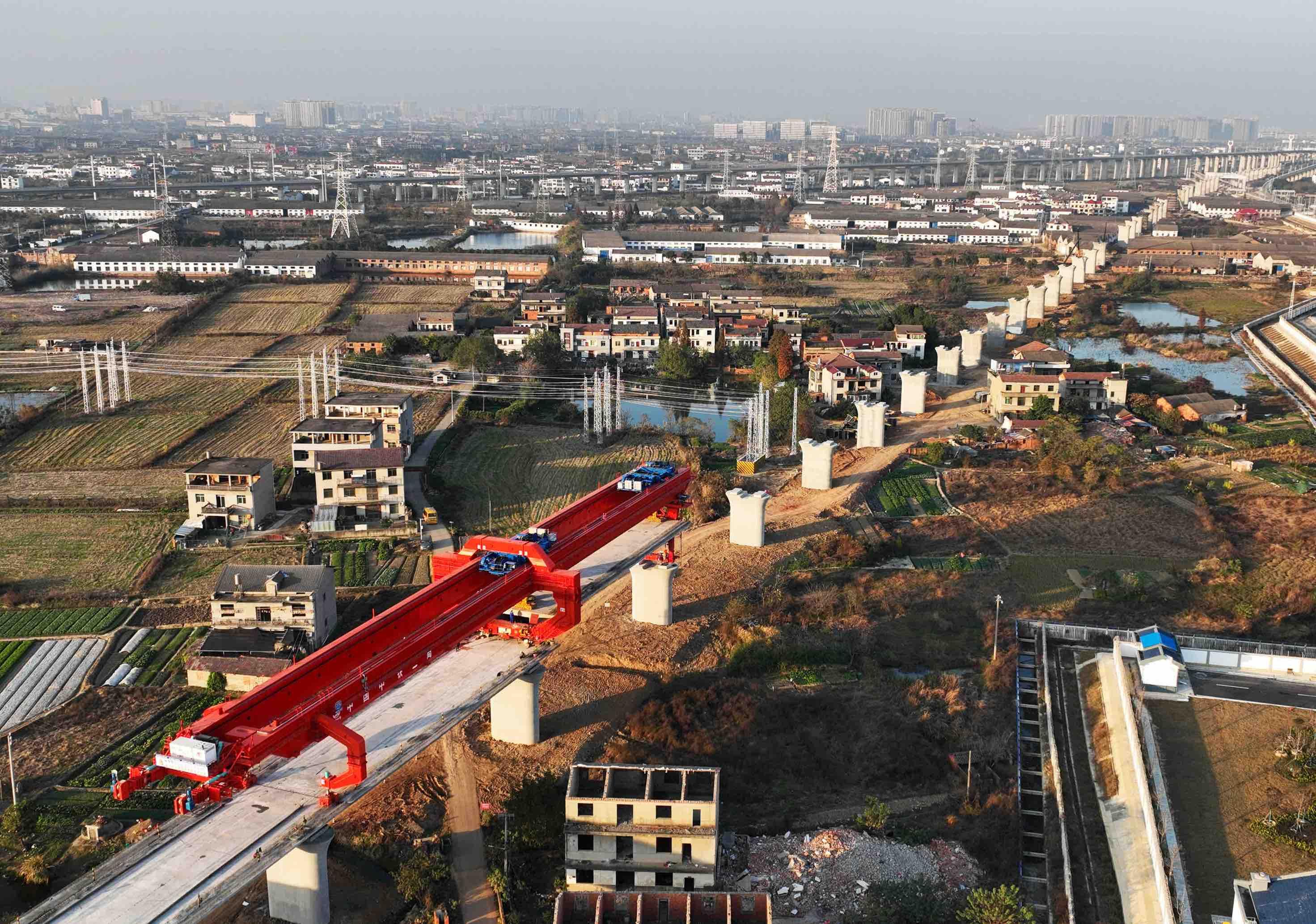 京港高鐵昌九段撫河特大橋架樑進展順利