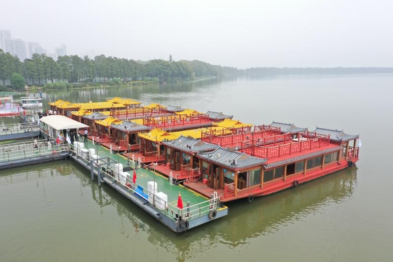 東湖遊船用上“智能岸電” 載客時長提升近七成