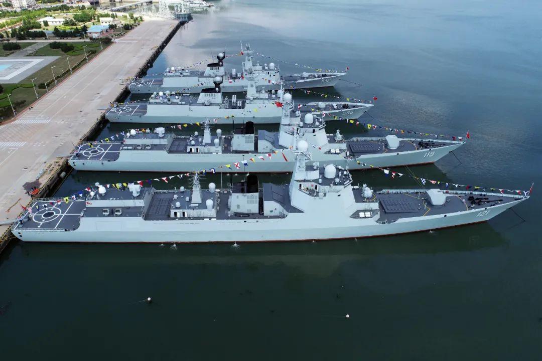 “北部·聯合-2023”演習中方海上艦艇編隊啓航
