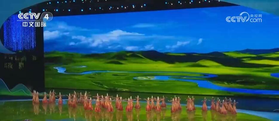 “小”場子變成“大”舞臺 “十四冬”開幕式突破空間侷限構建宏大光影畫卷