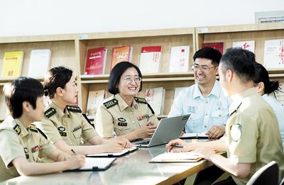 火箭軍士官學校教授顧愛雲——鑄魂育人，託舉長劍飛天（最美新時代革命軍人）