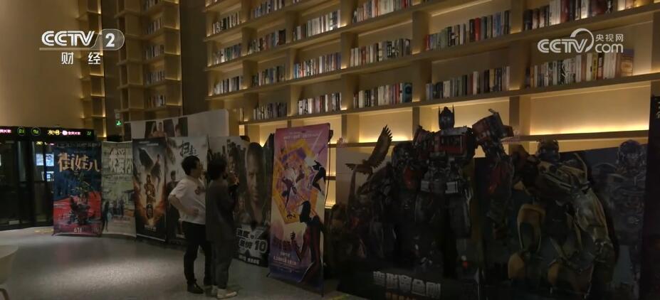 暑期檔電影市場火爆 總票房已突破73億元