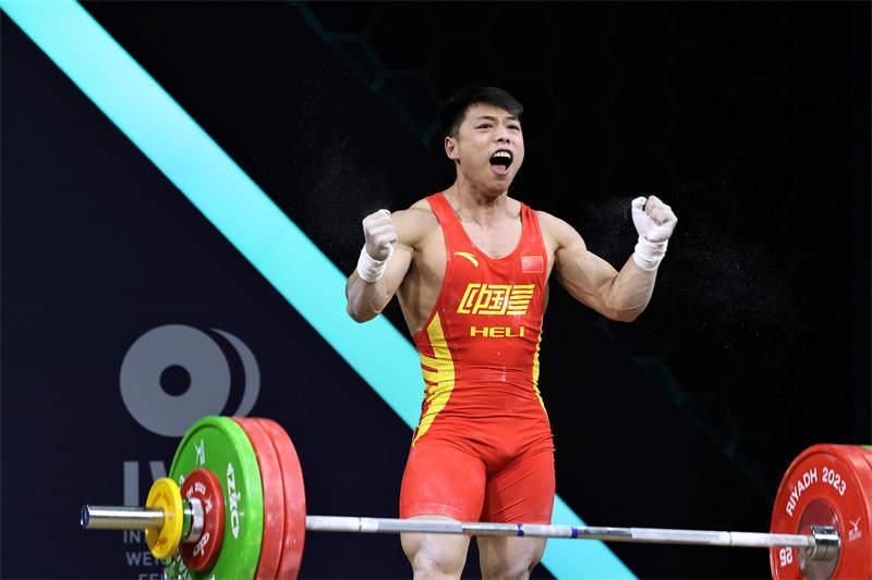 舉重世錦賽諶利軍包攬三金