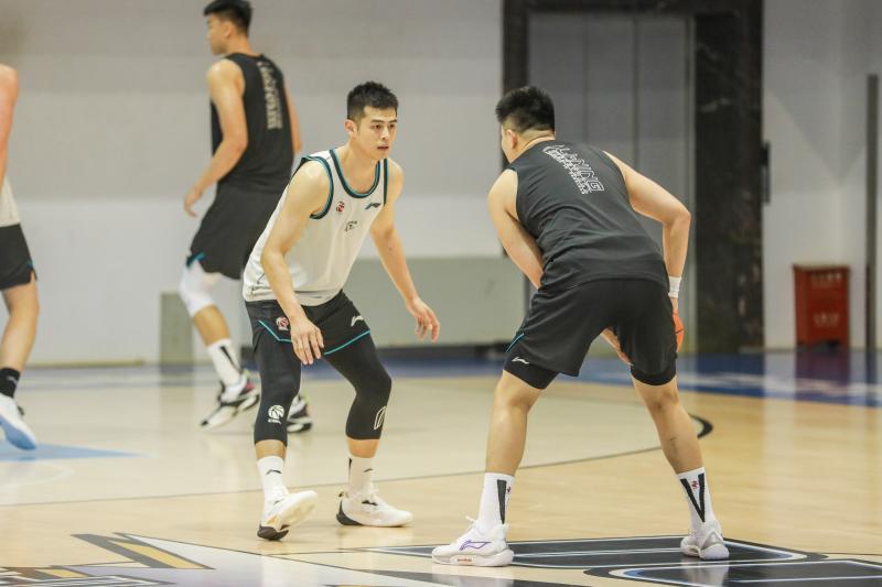 方碩談老將合同：首鋼給了我足夠尊重 渴望在球隊打到退役