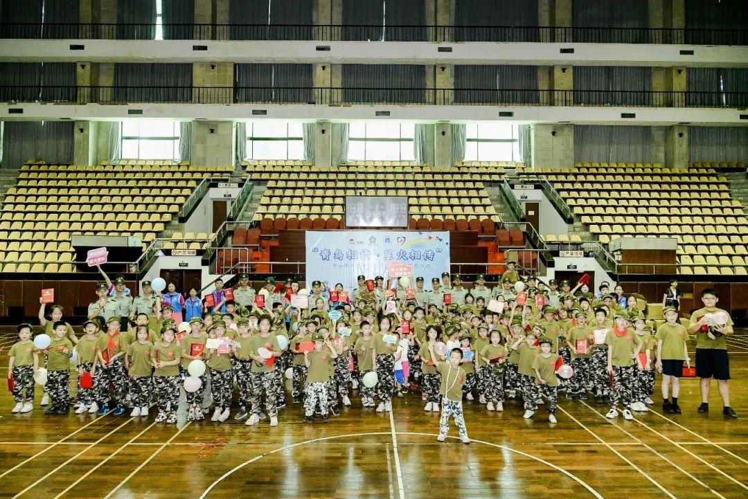 走隊列、玩槍械、登艦艇……軍娃的暑假真羨慕