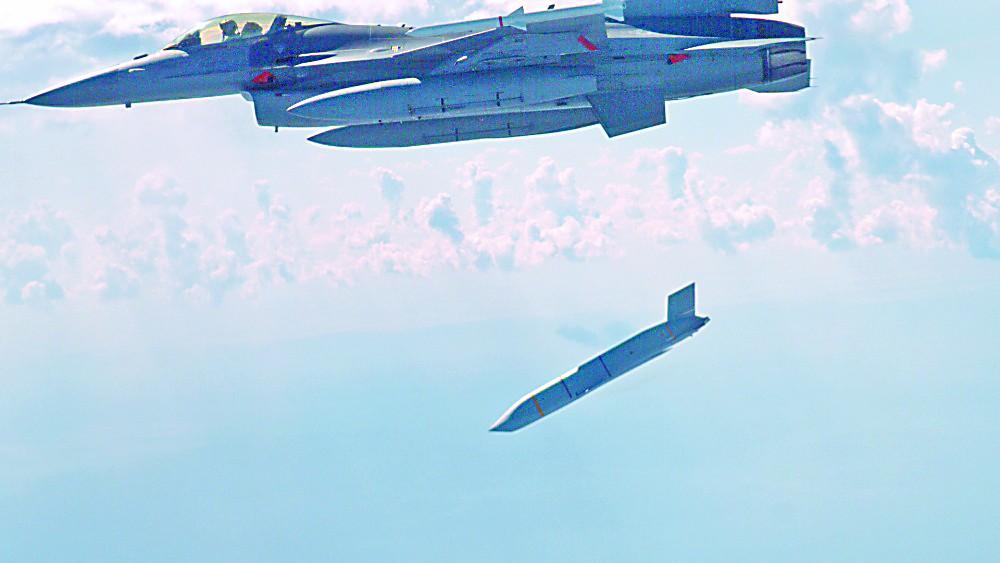 日本大買美導彈，難掩膨脹野心！我軍事專家：可能會像氣球被撐破