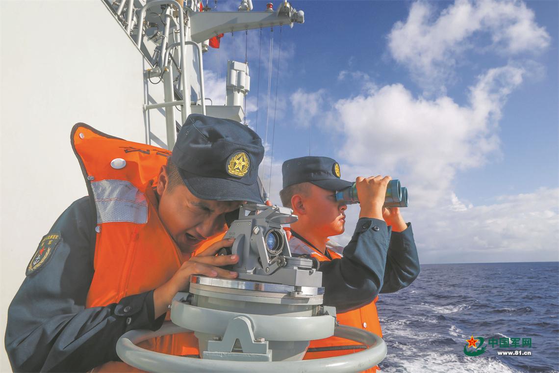 犁波耕浪向深藍，海軍某護衛艦支隊艦艇編隊組織實戰化演練