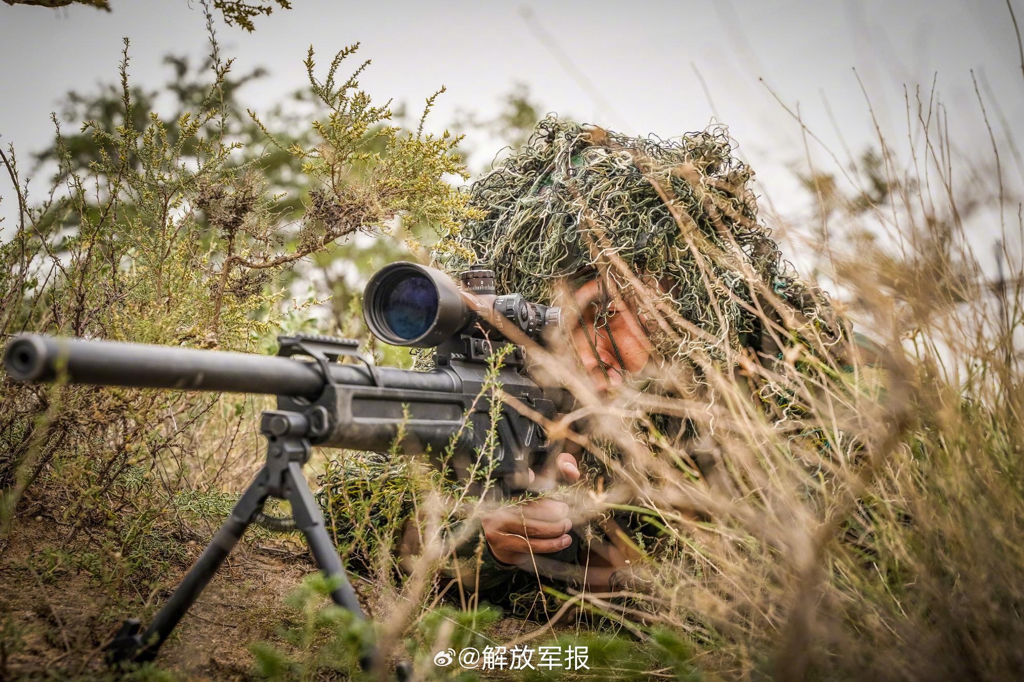 憑實力“闖關”！直擊武警官兵選晉考覈