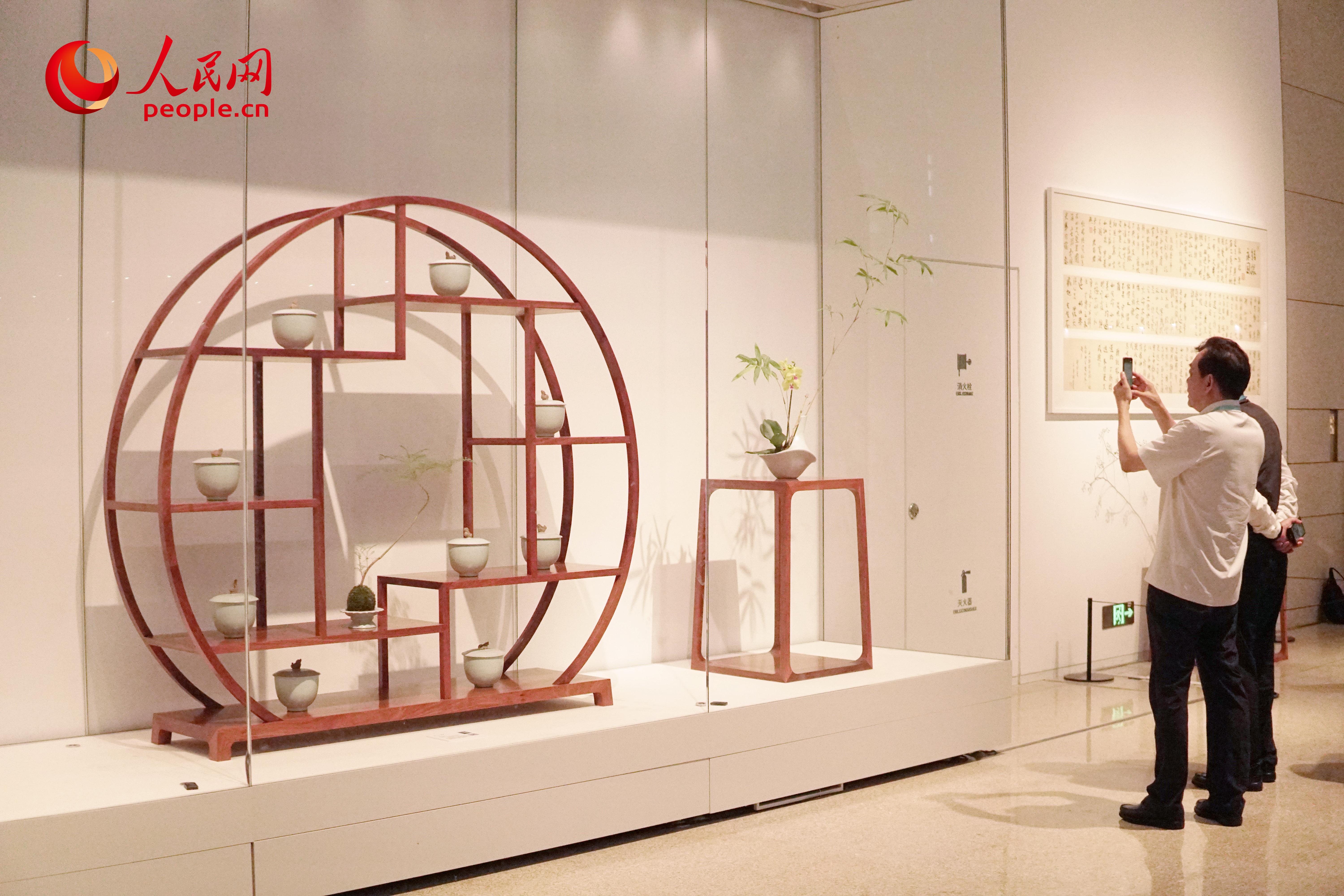 “根——徐結根汝窯藝術展”在京開幕