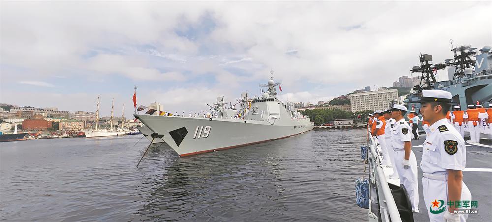 中國海軍艦艇編隊訪問俄羅斯東部城市符拉迪沃斯託克