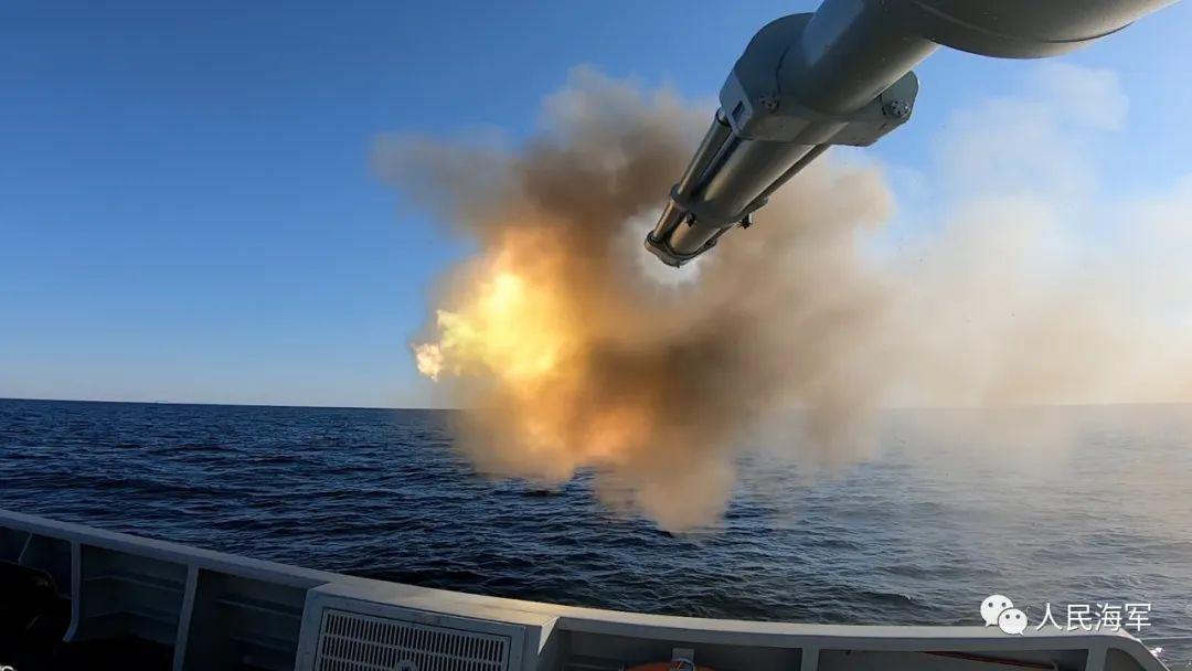 海空突擊，向戰衝鋒！