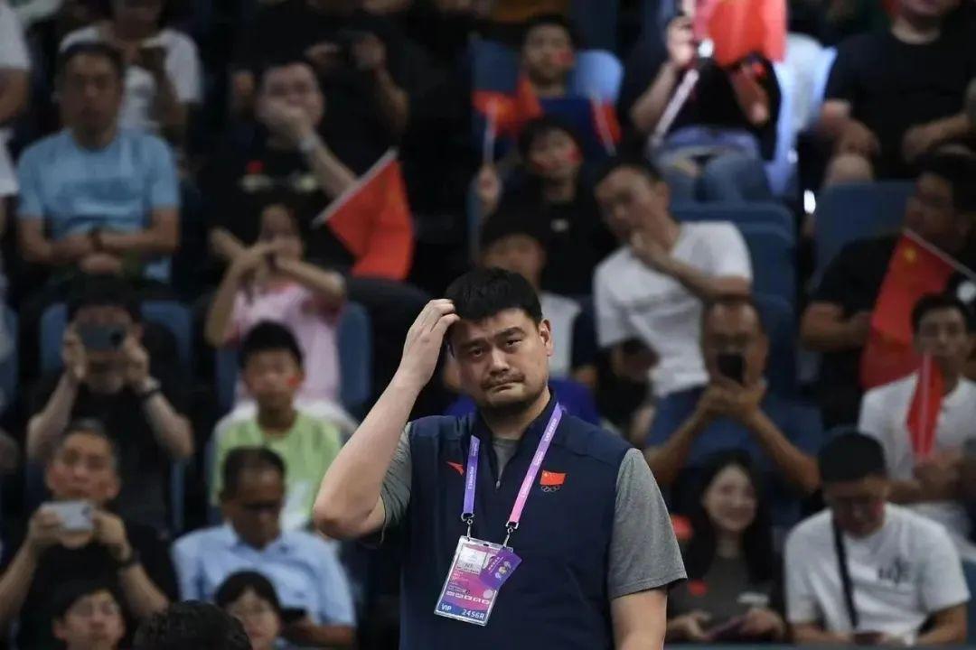 中國男籃輸球遭淘汰，新聞發佈會延遲……姚明、趙繼偉致歉