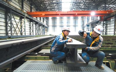 鋼鐵產業降本增效優化供給（產經觀察·重點行業穩增長）