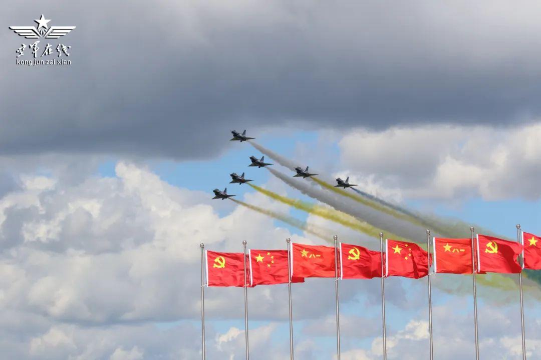 倒計時！一起來回顧空軍八一飛行表演隊的精彩瞬間！