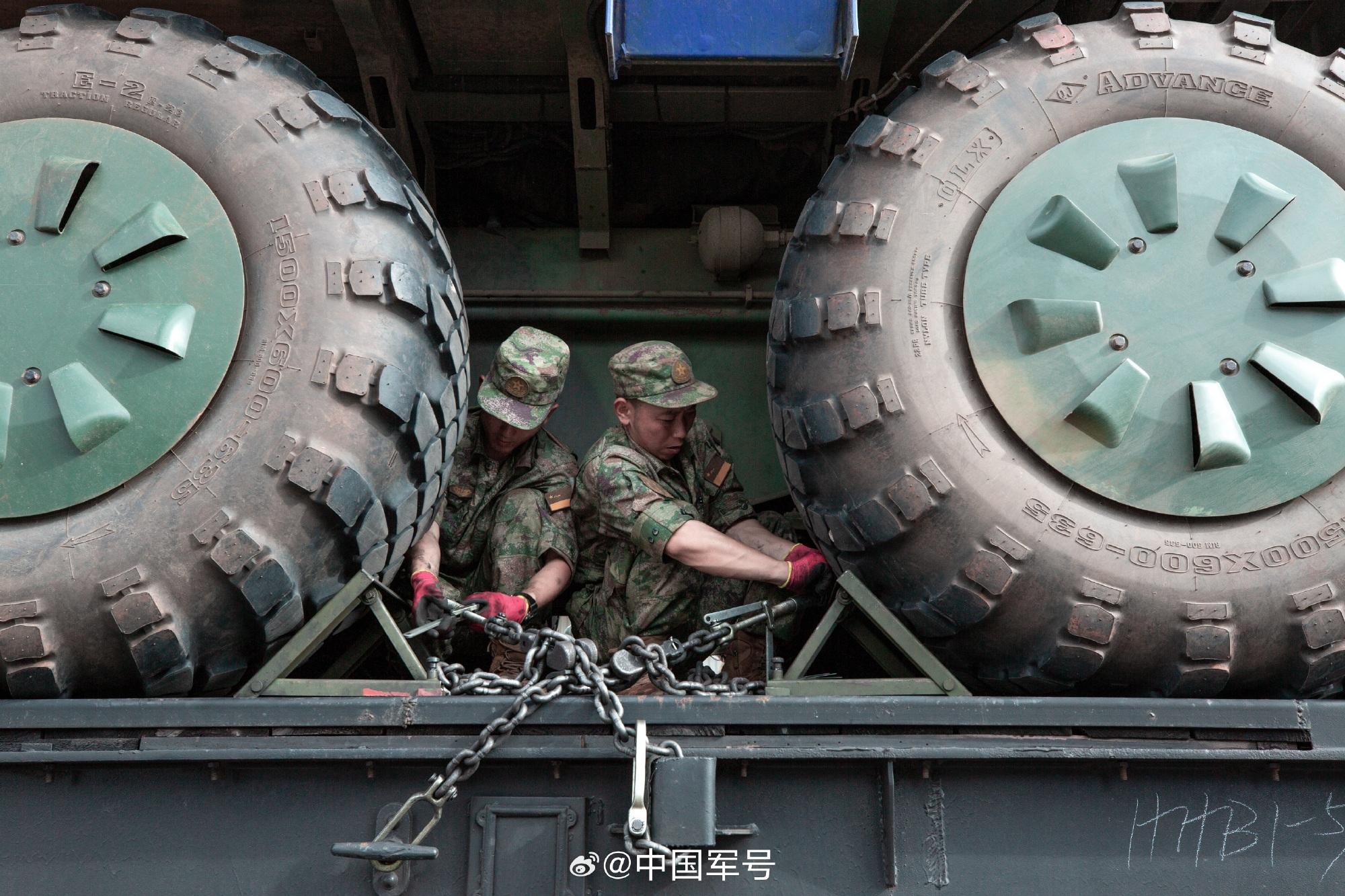 火箭軍某部開展了一場實兵對抗跨區演練