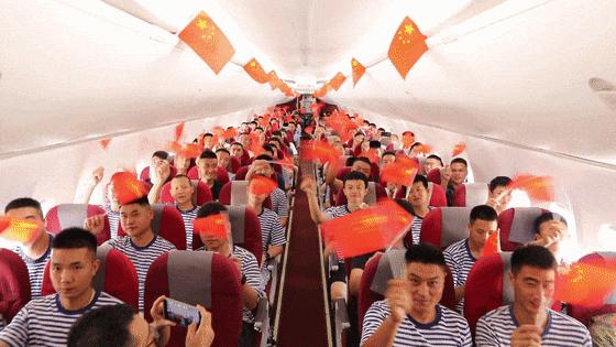 西沙上空，繞島飛行！