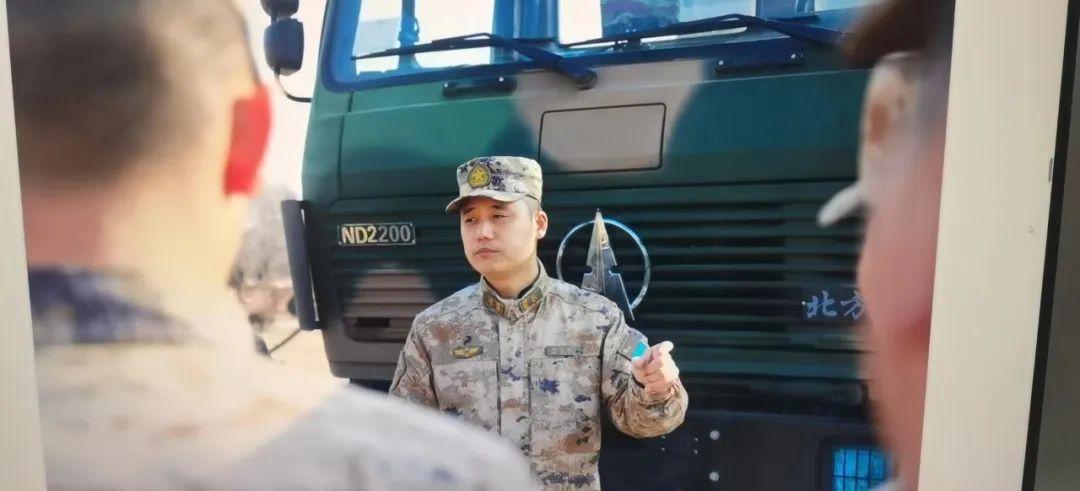 軍旅人生！段富琪：“最牛吊車司機”是這樣煉成的
