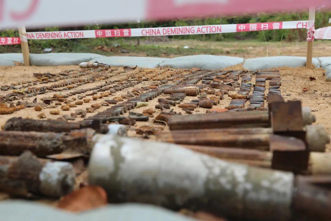 危險度極高，我掃雷兵在柬埔寨成功處置7枚未爆彈