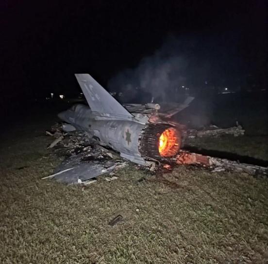 伊朗媒體公佈被擊落的以色列F-35戰機殘骸照片