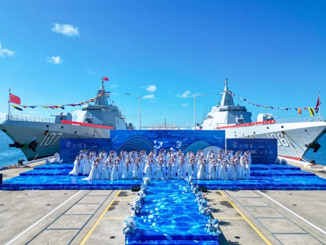 萬噸大驅“艦”證幸福，他們結婚啦！