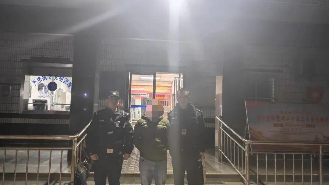 攜帶手銬子彈！陝西機場公安拘留2人