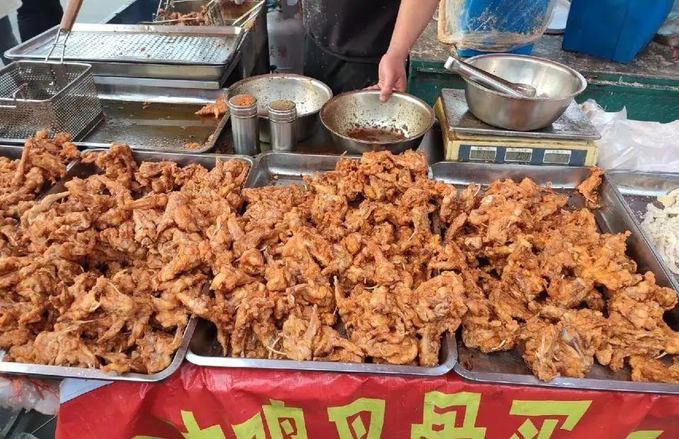 遍佈濟南大街小巷，這種街邊美食爲啥都是“買一斤送半斤”？