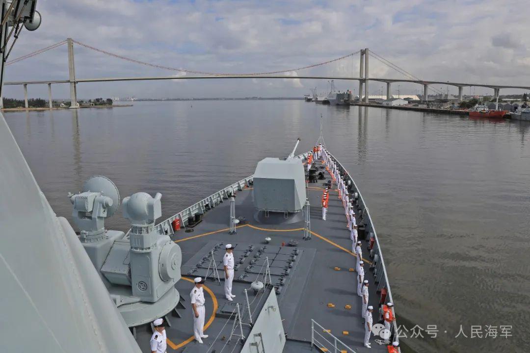 海軍第45批護航編隊訪問莫桑比克