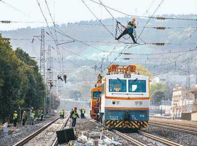 鐵路清明小長假運輸啓動