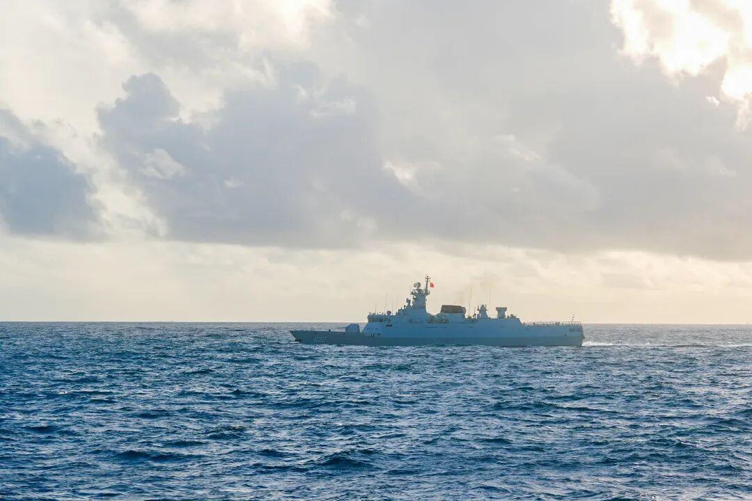 輾轉多個海區！艦艇編隊開展實戰化訓練