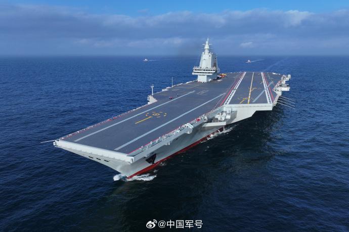 海軍福建艦順利完成首次航行試驗！