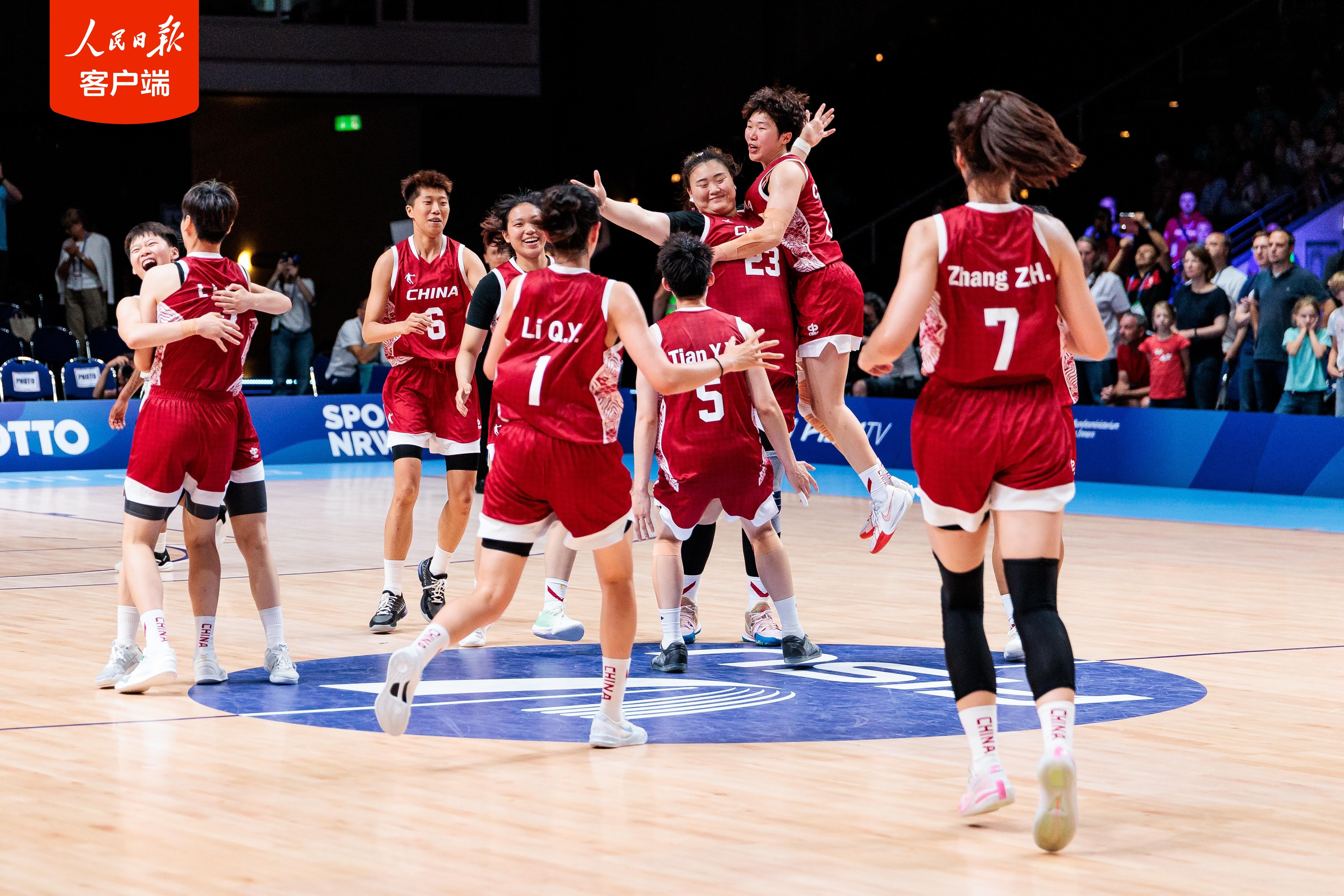 祝賀！中國女籃戰勝美國隊衛冕大運會冠軍