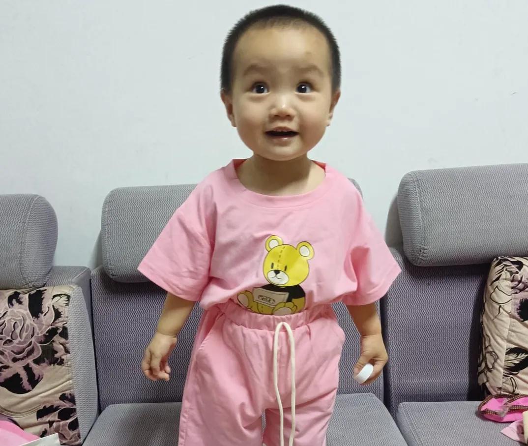 貴州2歲女童家門口失蹤超40小時，家人已報警：救援人員地毯式搜索全村，至今沒有發現孩子的蹤跡