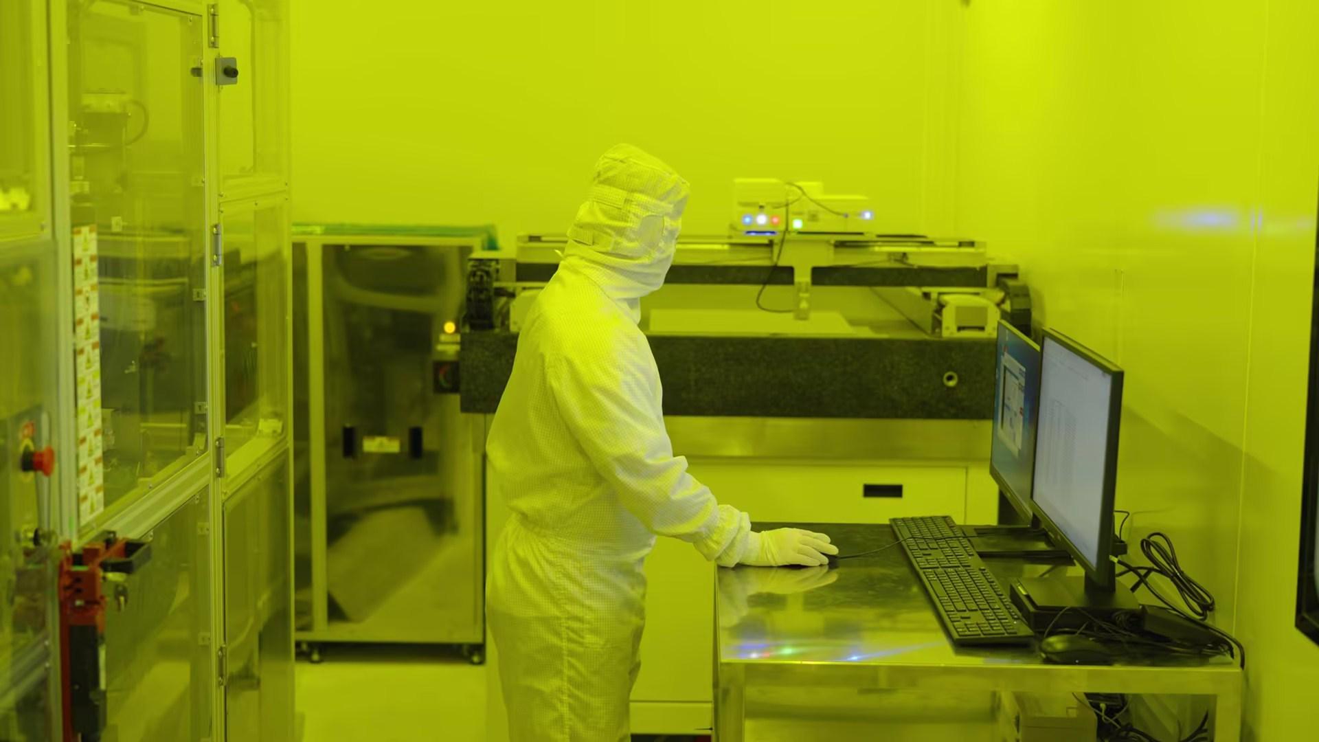 突破量產技術壁壘，曼恩斯特破解鈣鈦礦電池大面積塗布難題