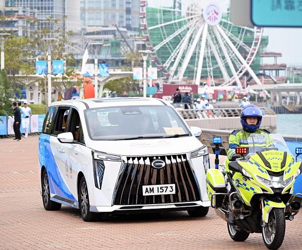 廣汽董事長馮興亞擔任十五運會火炬手