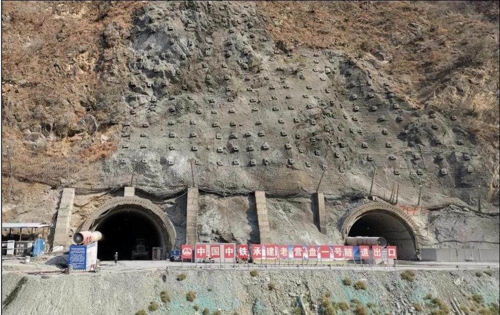 國內最長螺旋隧道貫通，西昭高速公路控制性工程獲進展