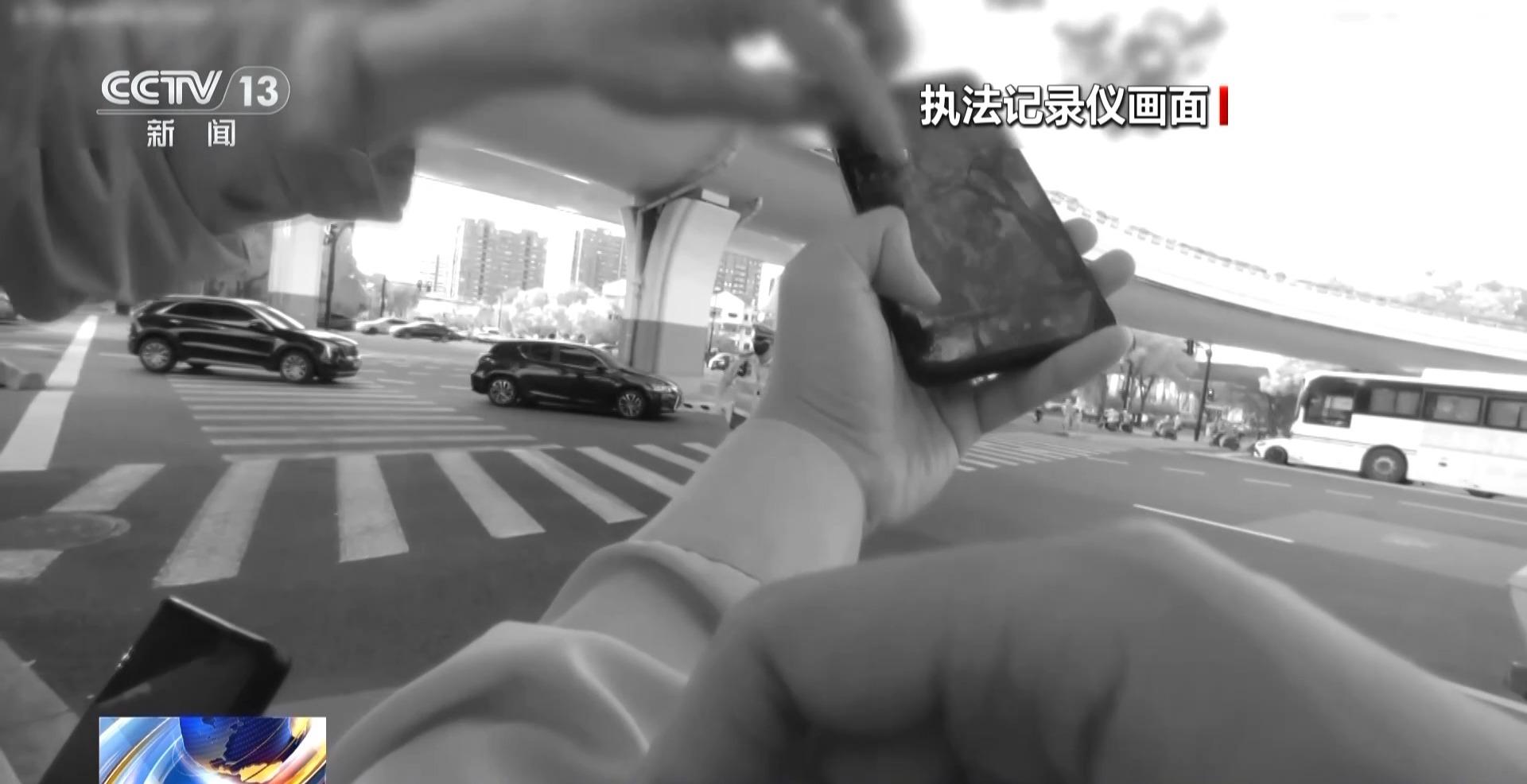 法治在線丨“教科書式執法”×3 這些交通事故處置視頻何以火爆網絡？