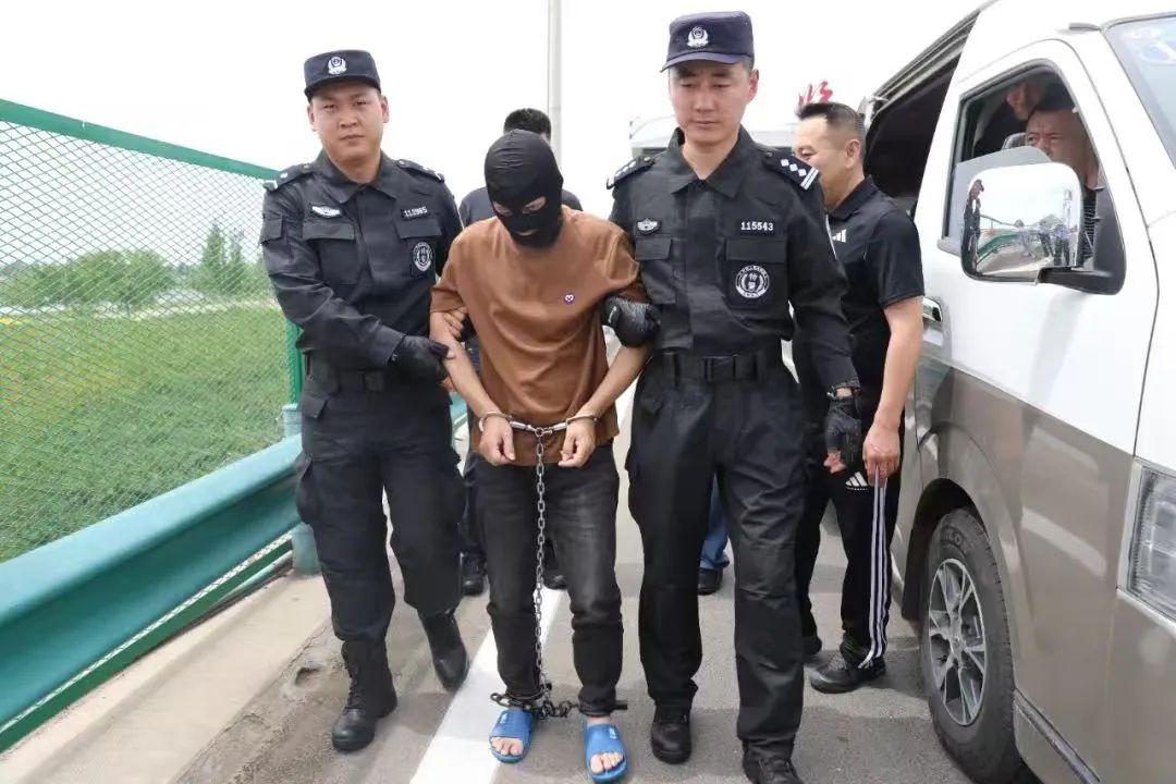 搶劫殺人終落網 巴彥淖爾公安破獲一起29年命案積案