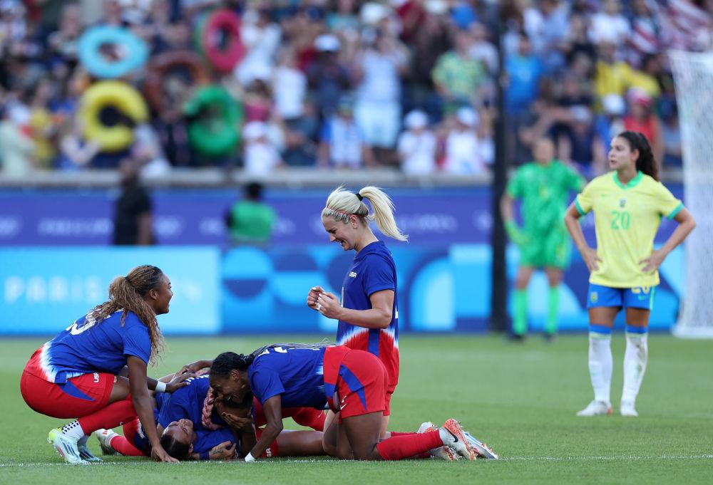 美國隊戰勝巴西隊獲奧運女足金牌