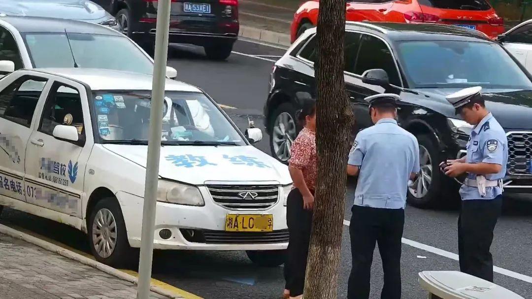 報廢一年多的教練車上路行駛？女司機稱“駕校倒閉用車抵債”，長沙交警：吊銷駕照罰款