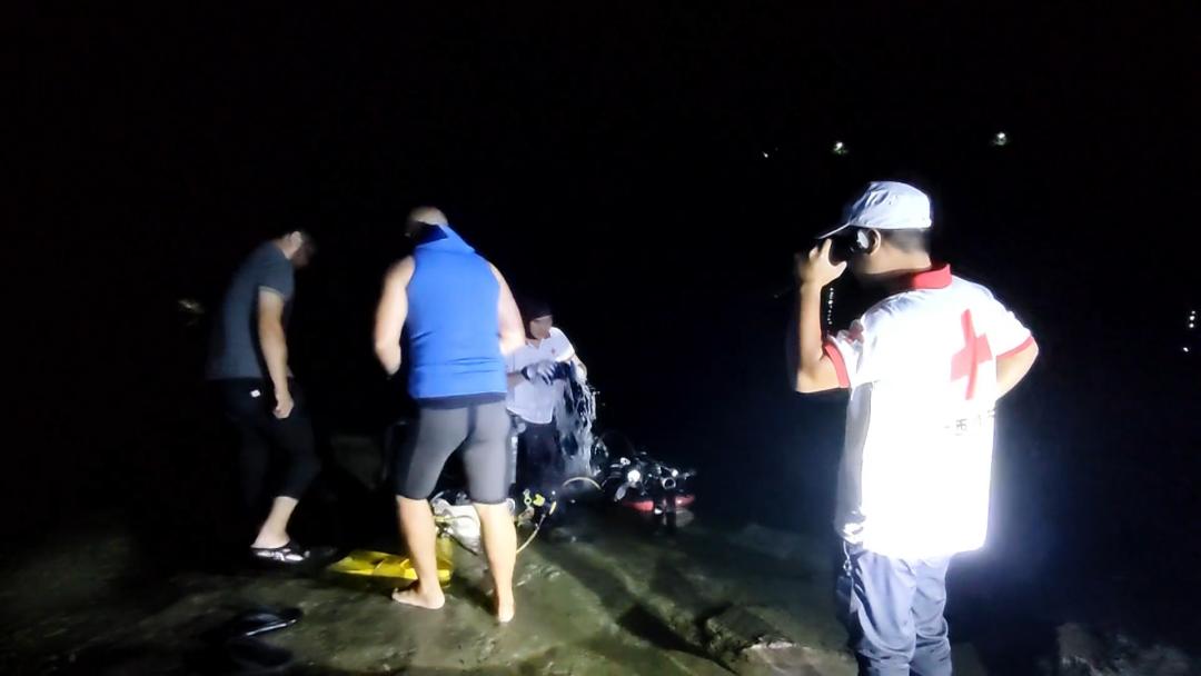 南寧一男子潛水捕魚被竹根纏繞，搜救隊找到時已無生命跡象