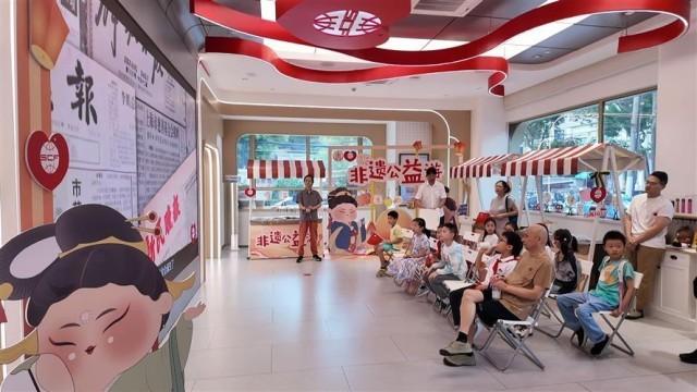 這個慈善展示廳做手工還能做公益