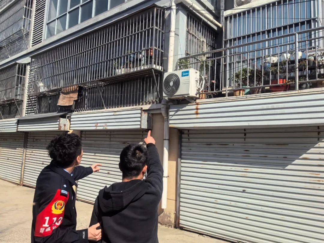 男子專偷女性內衣，爲遮蓋醜行拽下攝像頭……