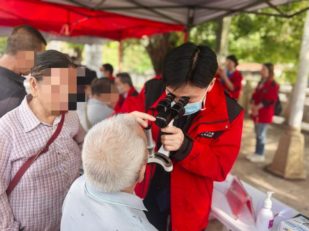 千里送醫暖邊陲