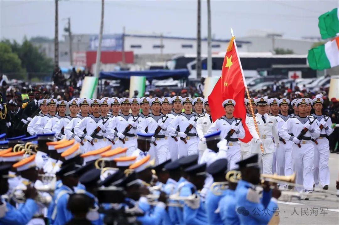 中國人民解放軍駐吉布提保障基地分隊，應邀赴科特迪瓦參加獨立日閱兵典禮活動