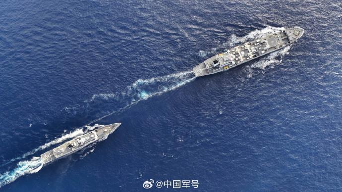 海上“投餵”！直擊艦艇編隊海上綜合補給訓練現場
