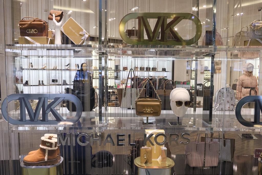 Coach母公司Tapestry收購MK母公司Capri Holdings交易獲歐盟和日本批准