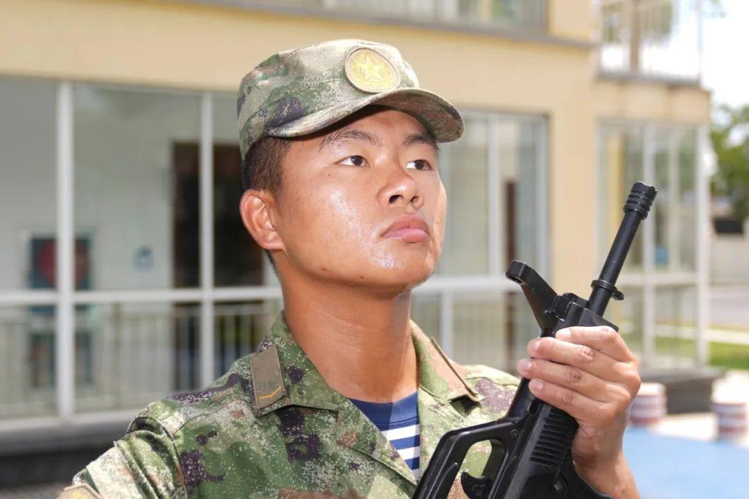今年春季入伍新兵下連“滿月”，他們的表現怎麼樣？